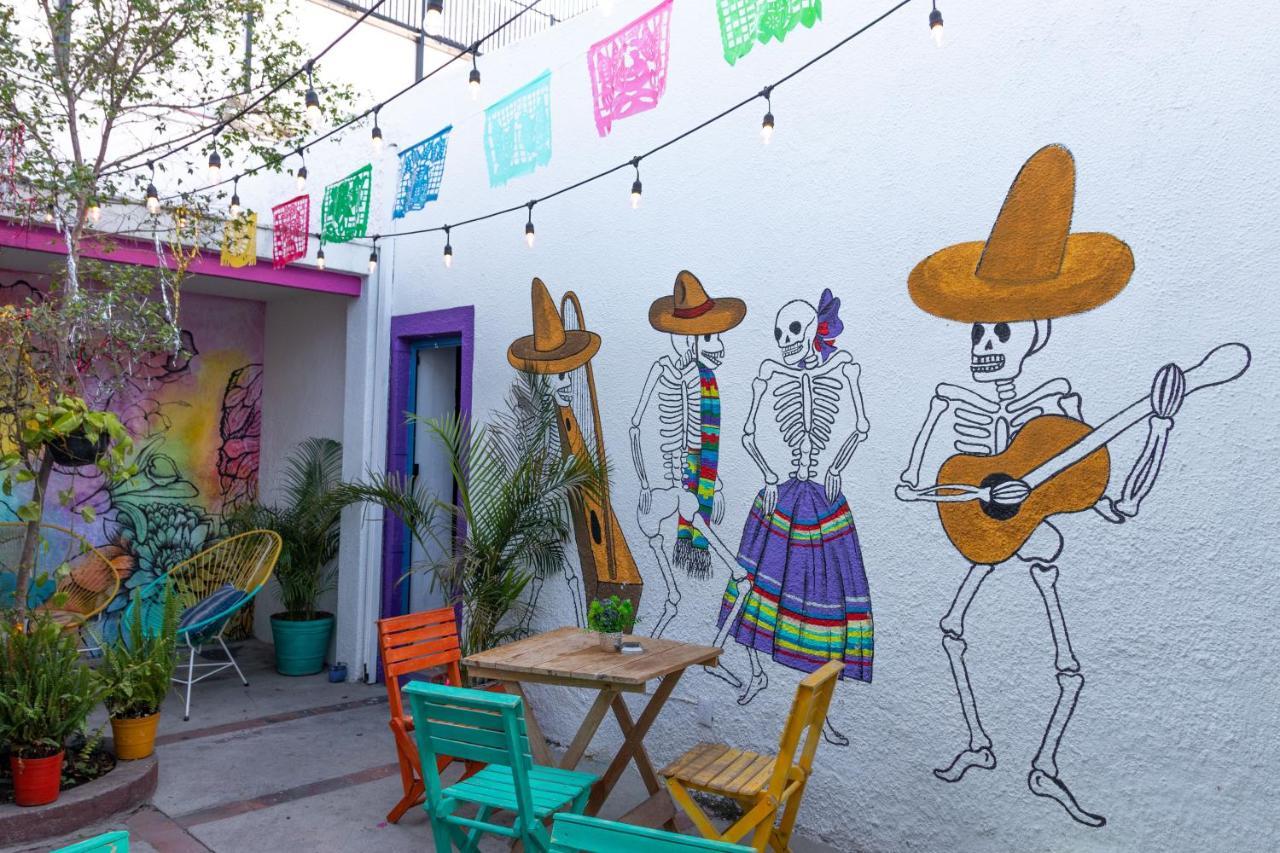 Hostal Casa Colores Adults Only กัวดาลาฮารา ภายนอก รูปภาพ