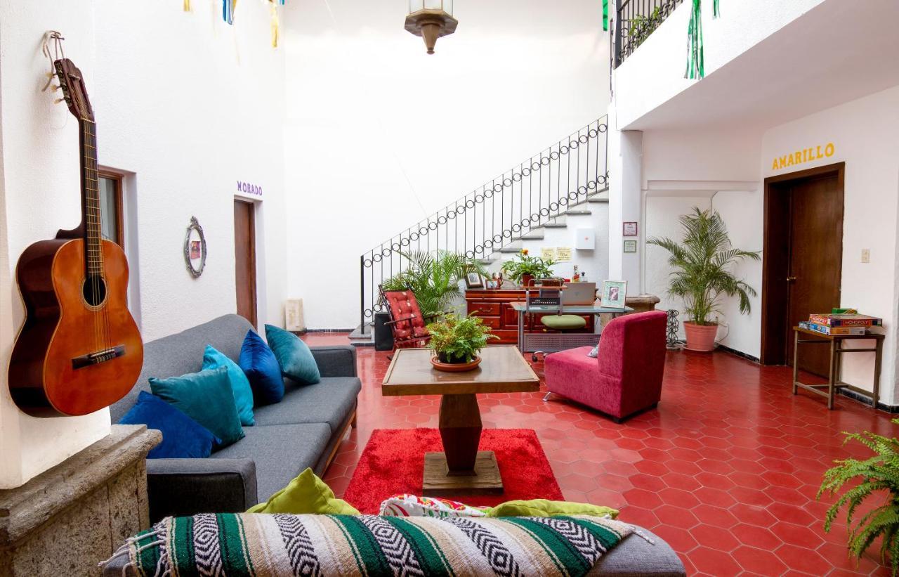 Hostal Casa Colores Adults Only กัวดาลาฮารา ภายนอก รูปภาพ