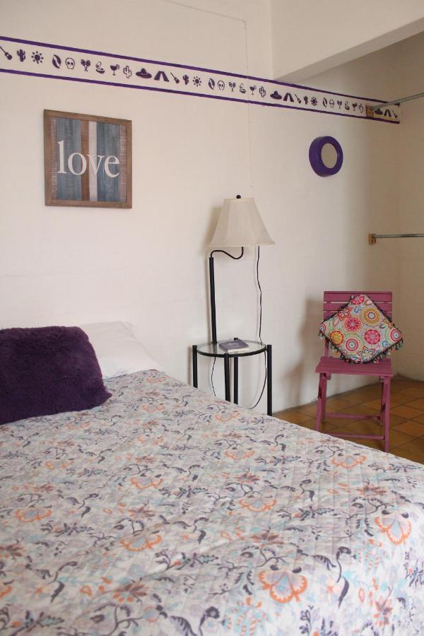 Hostal Casa Colores Adults Only กัวดาลาฮารา ภายนอก รูปภาพ