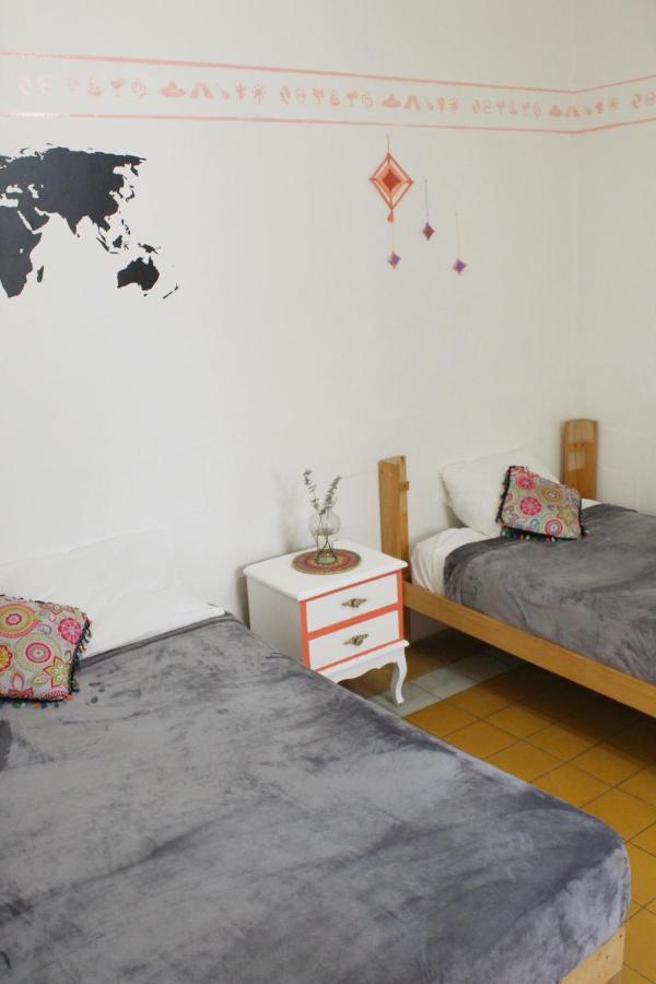 Hostal Casa Colores Adults Only กัวดาลาฮารา ภายนอก รูปภาพ